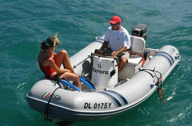 AURORA 67ft -  Tender