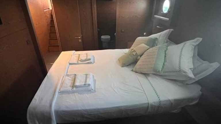 Double Cabin