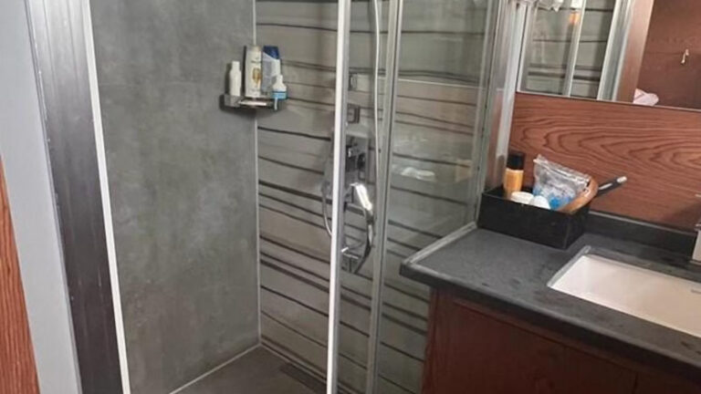 Ensuite