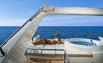 AZIMUT 98 - Flybridge and Spa Pool