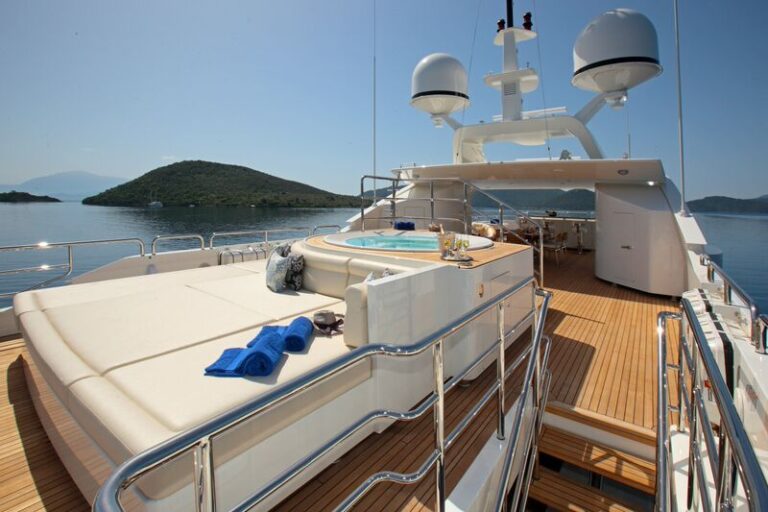 Aboard VICA Yacht - Photo by Thierry Ameller