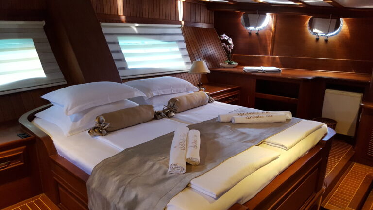 Aft Cabin With Full Beam