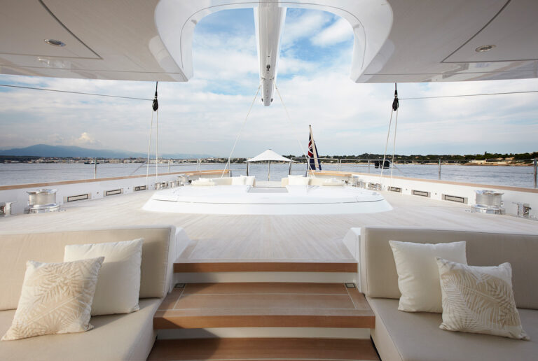 Aft Cockpit