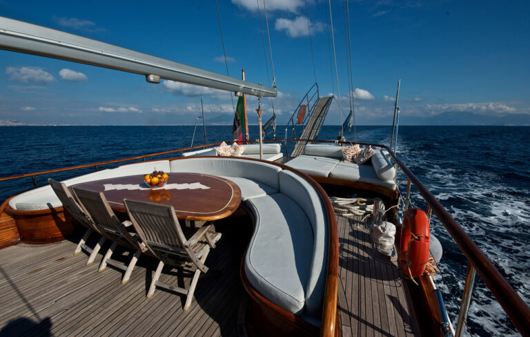 Aft Deck And Sunpads