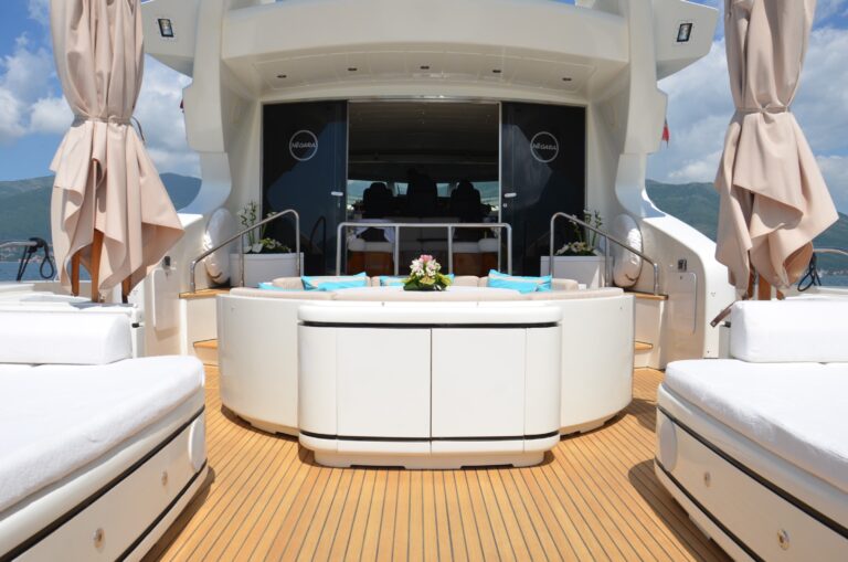 Aft Deck View To Salon