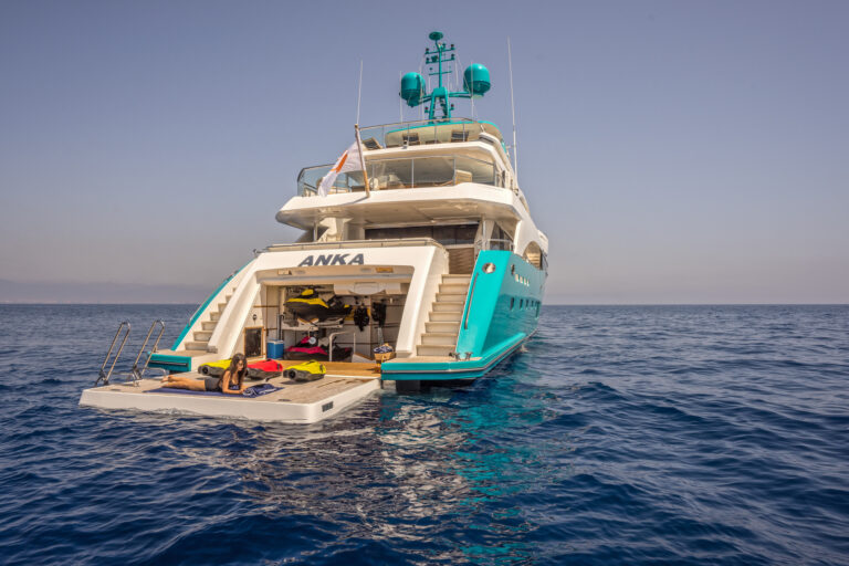 Aft View With Beach Club - Relaxing