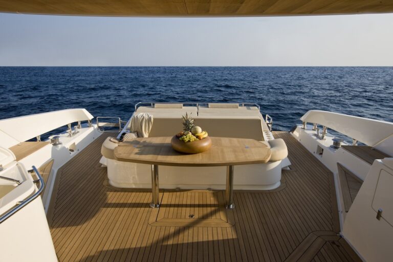 Aicon 82 Open - Aft View