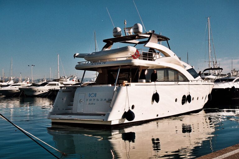 Aicon Yacht KRYS KAR - Aft View