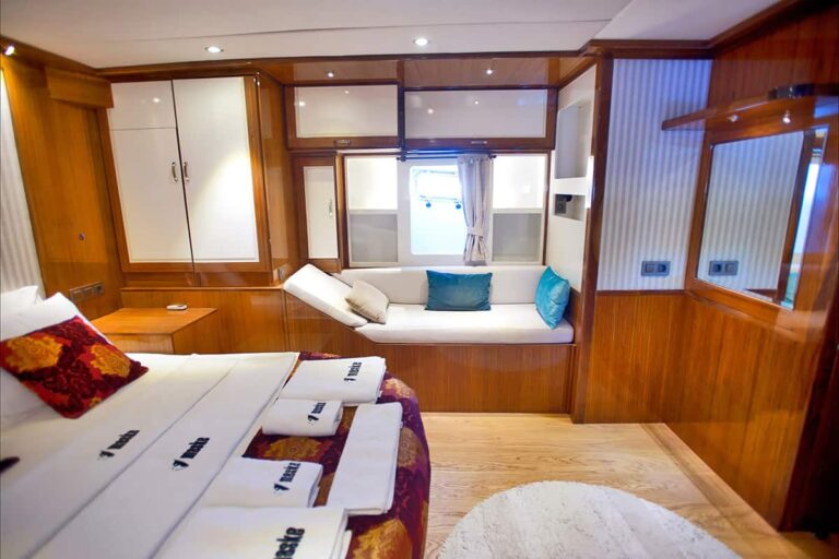 Akasya Stateroom