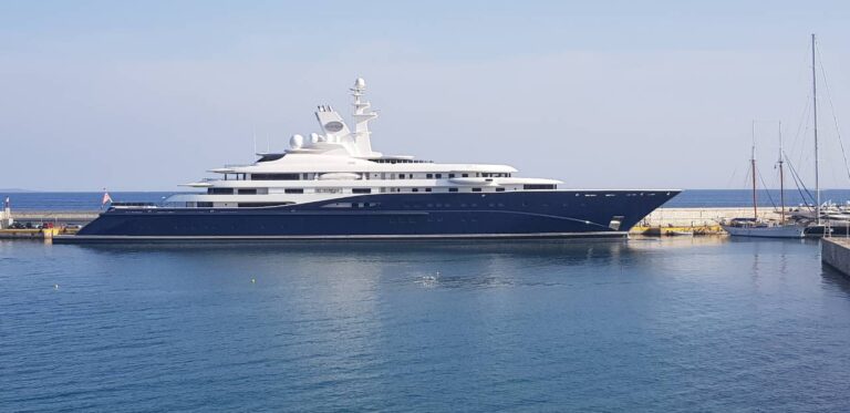 Al Mirqab Spotted In Greece