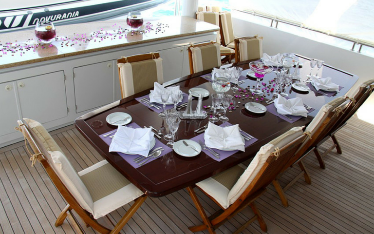 Al Fresco Dining