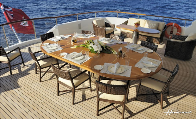Al fresco dining offered by the superyacht Mirgab VI by Hakvoort