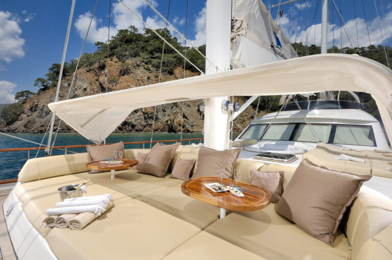 Alessandro Exterior - Sunbeds