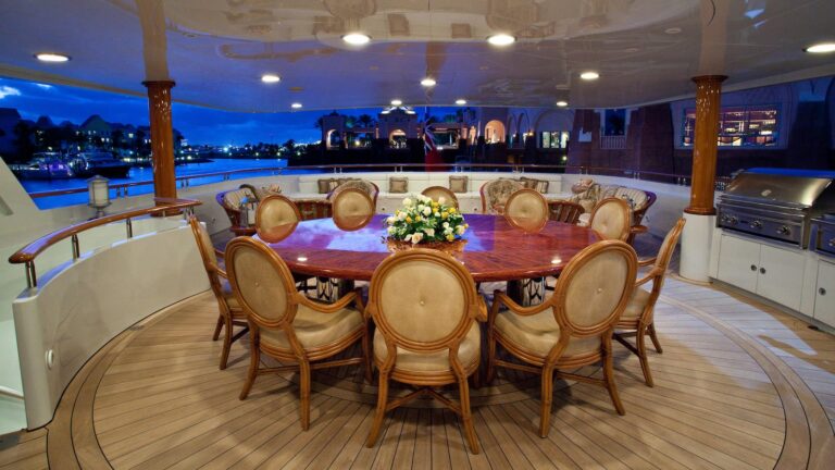 Alfresco Dining