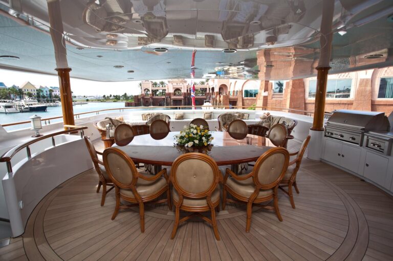 Alfresco Dining