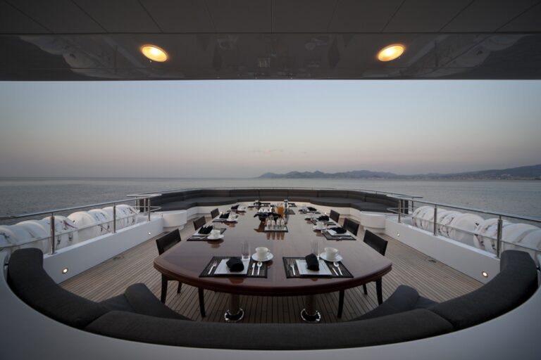 Alfresco Dining 9374