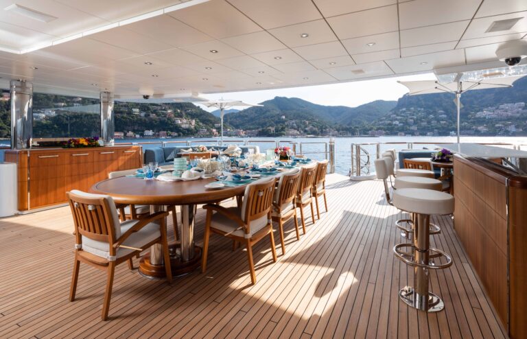 Alfresco Dining