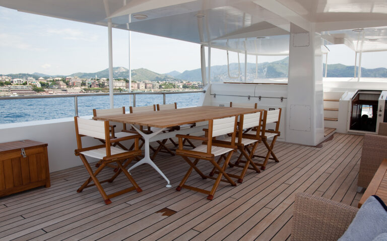 Alfresco Dining Upper Deck