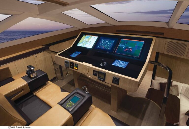 Alpha 76 Express yacht - Wheelhouse Photo by Forest Johnson