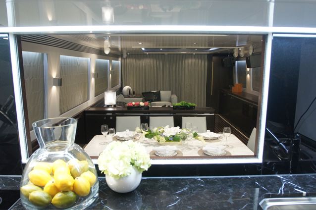 Amadeus - Gally and Dinning area