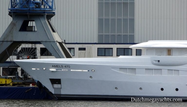 Amels Yacht Hull 470 - bow - Photo by Dutchmegayachts