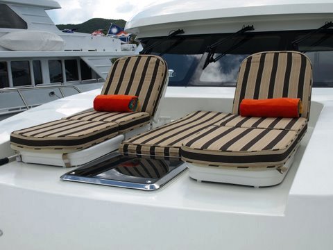 Aquarius - Bow Seating