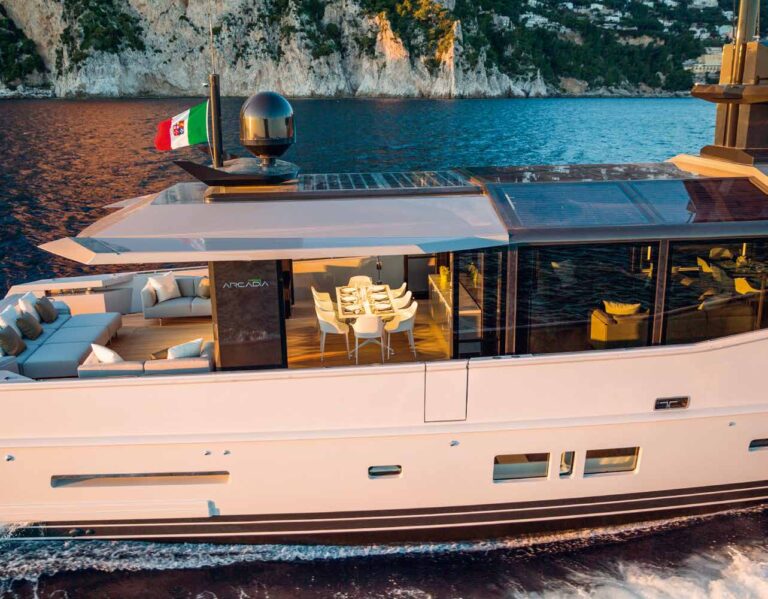 Arcadia 85 Motor Yacht
