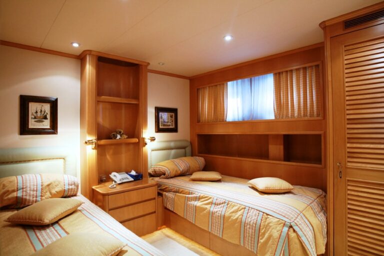 Astir -  Twin Cabin