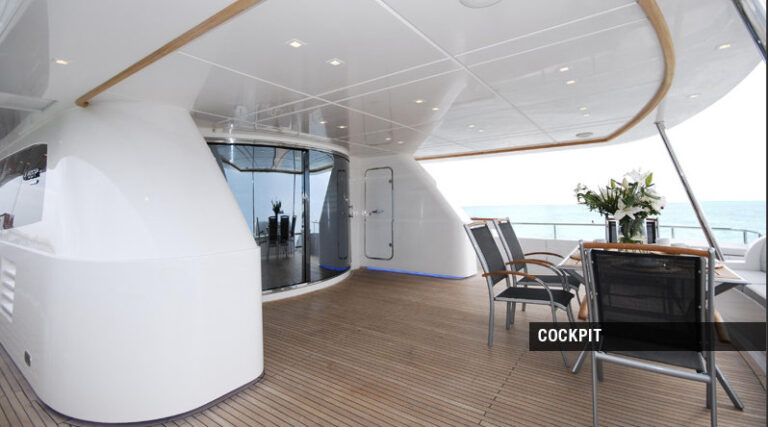 Aycer 110 Yacht - Cockpit
