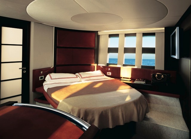 Azimut 62S - Master Cabin