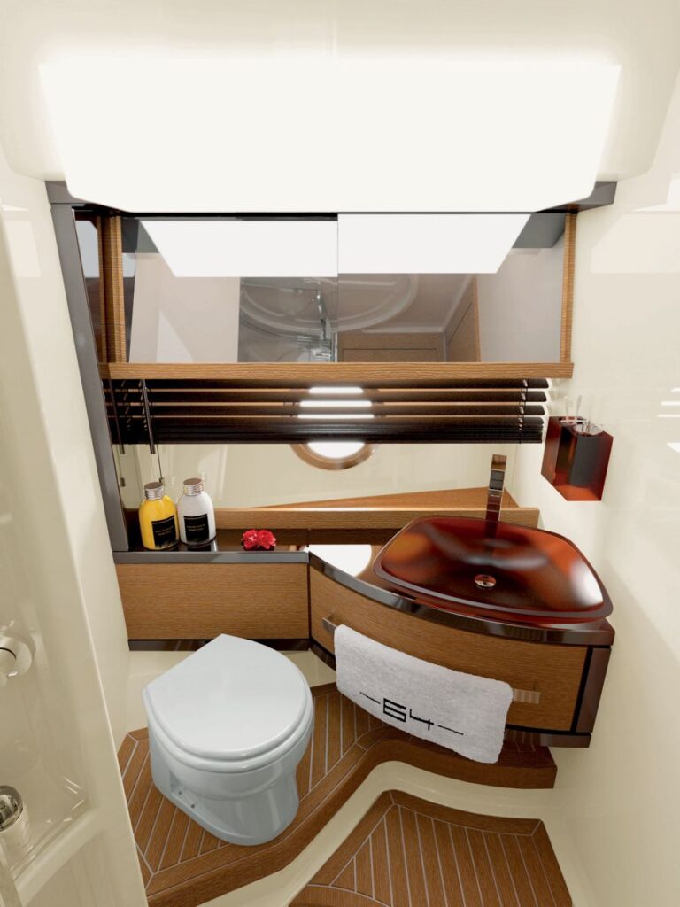 Azimut 64 Guest Head
