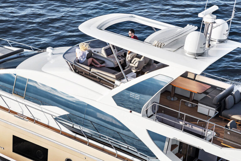 Azimut 66 Yacht