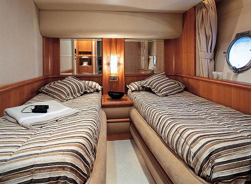 Azimut 68 Twin Cabin