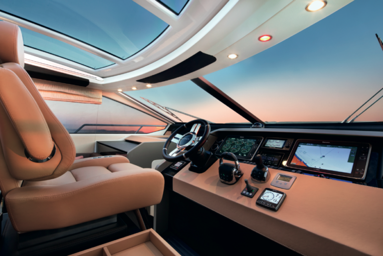 Azimut 77S Yacht - Helm