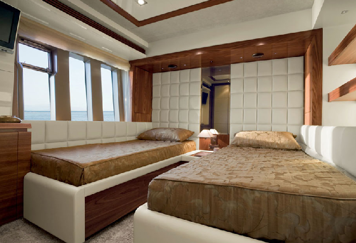 Azimut 88 Motor Yacht Guest Twin Cabin
