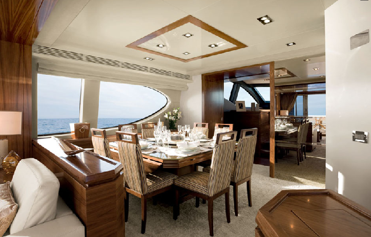 Azimut 88 MotorYacht Dining area