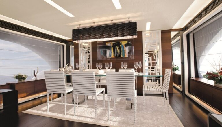 Azimut Grande 100 Yacht - Dining