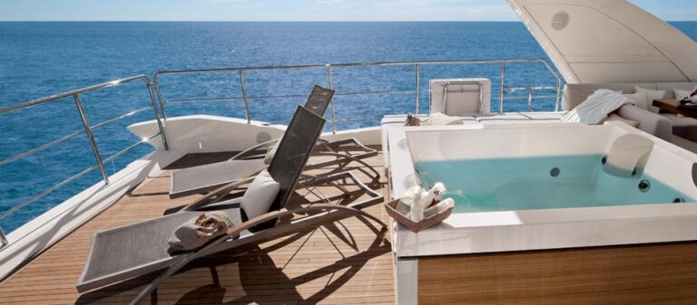 Azimut Grande 100 superyacht