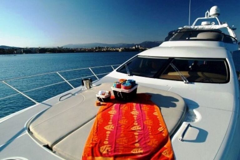 Azucena Mare -  Foredeck