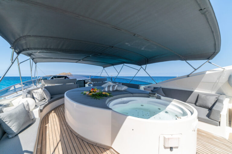 Jacuzzi On Flybridge