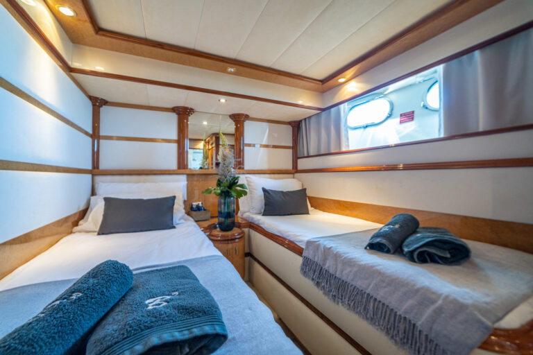 Twin Cabin