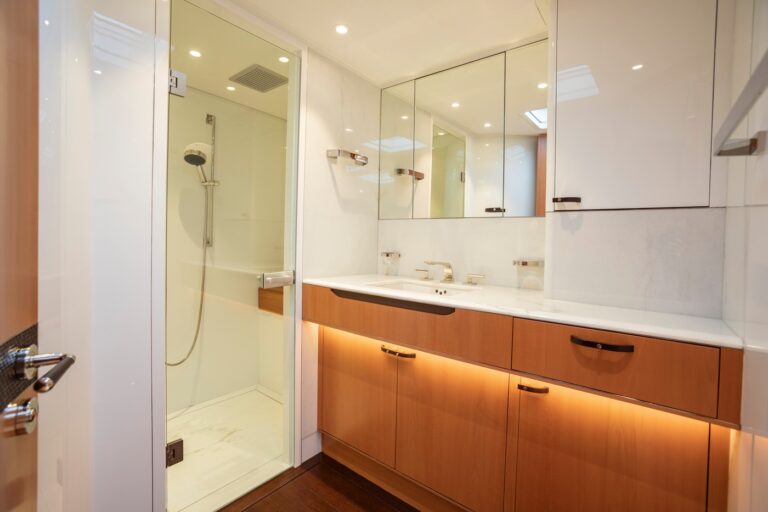 Ensuite