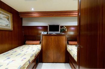 BAMA BREEZE -  Twin Cabin