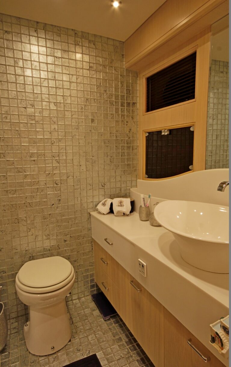 BANDIDO Ensuite