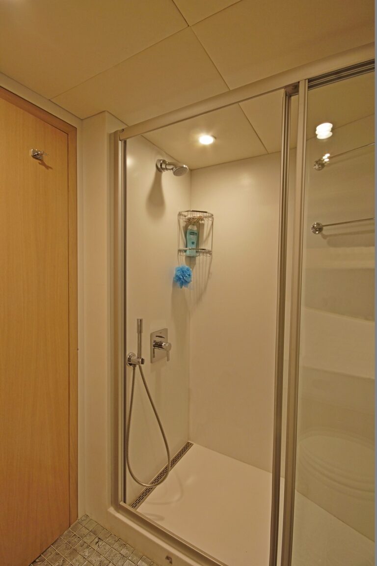BANDIDO Shower