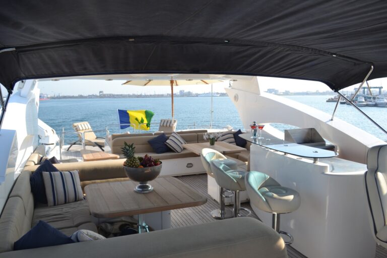 BEACHSEEKER -  Sundeck Dining