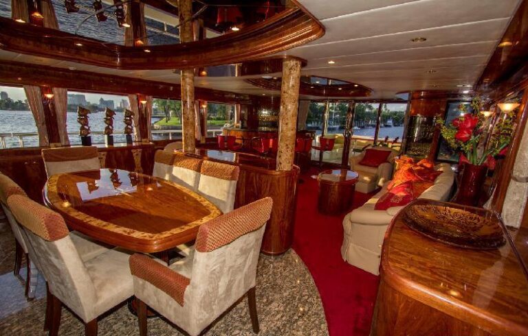 BELLA DONNA II -   Formal Dining