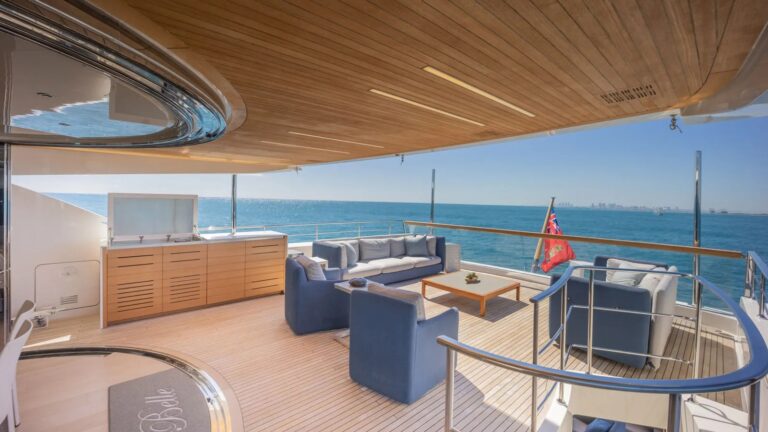 Bridge Deck Lounge