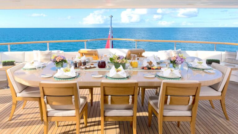 Upper Deck Dining