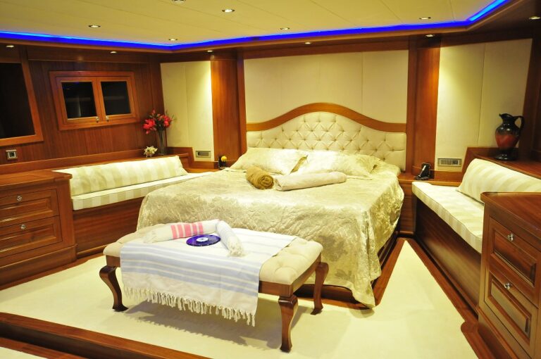 BIG BOSS Master cabin 2